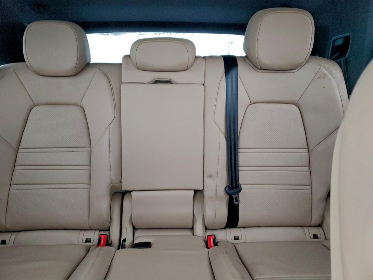 2019 PORSCHE CAYENNE S photo 10