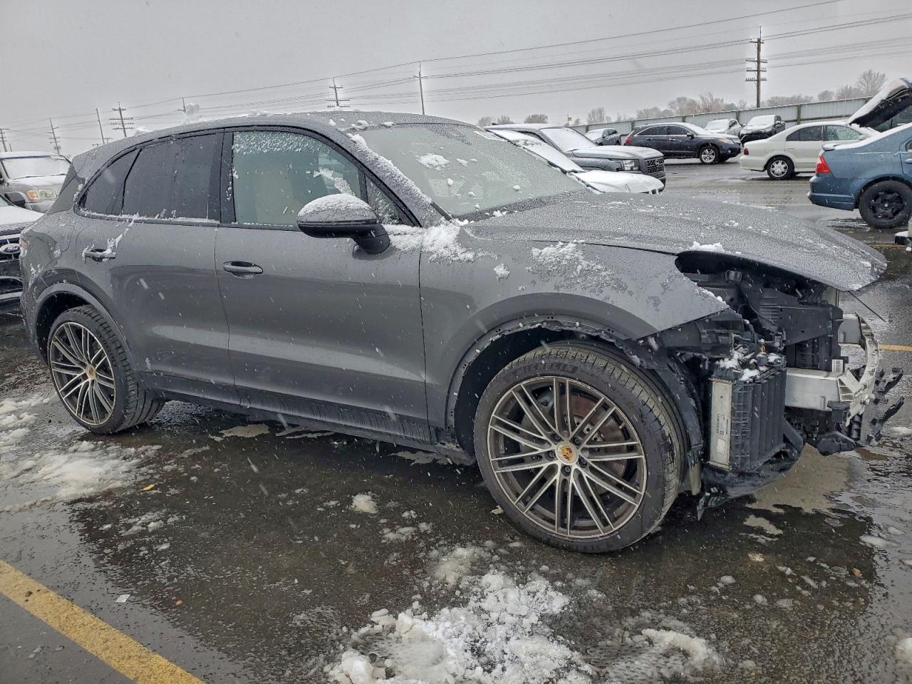 2019 PORSCHE CAYENNE S photo 4