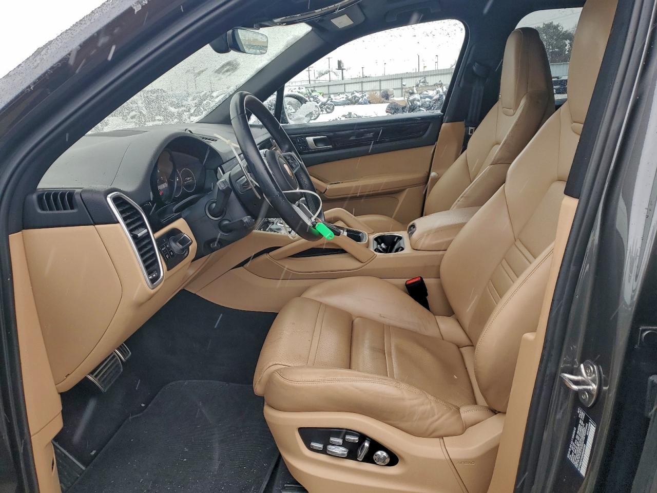 2019 PORSCHE CAYENNE S photo 7