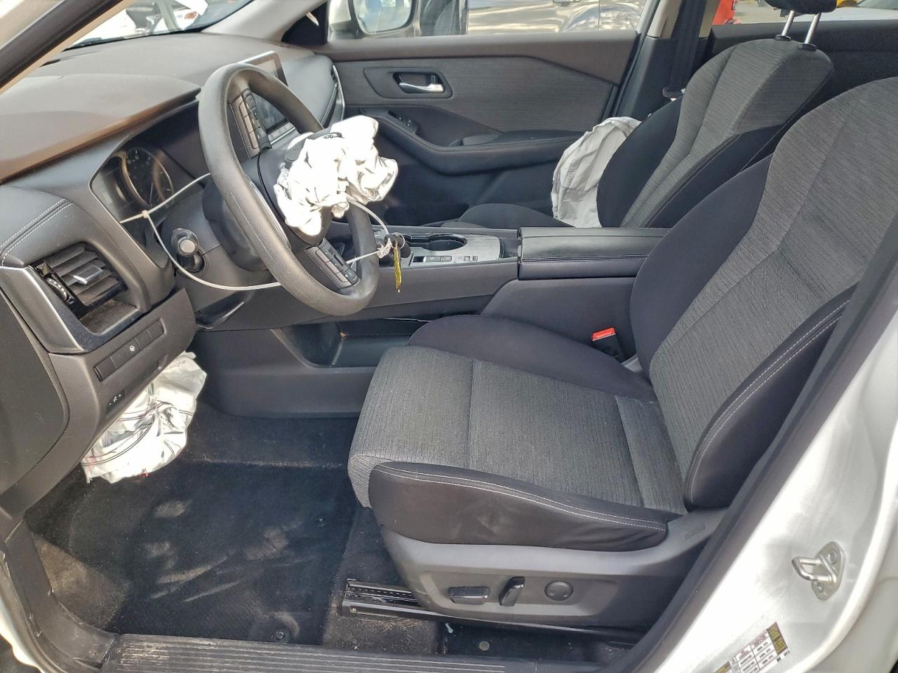 2021 NISSAN ROGUE SV photo 13