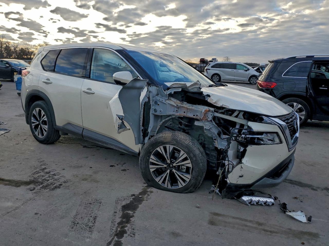 2021 NISSAN ROGUE SV photo 7