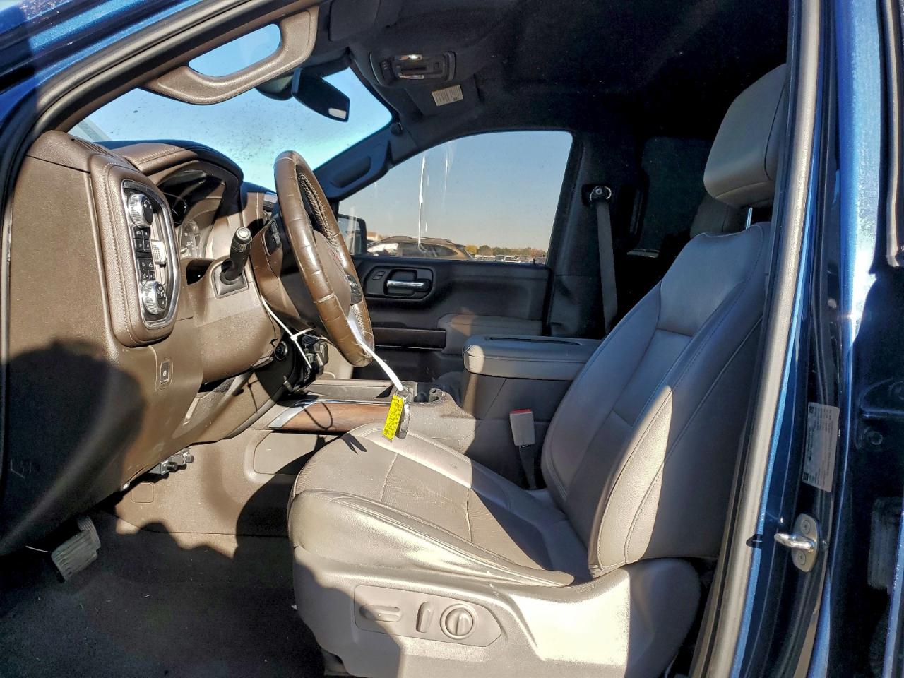 2019 GMC SIERRA K1500 SLT photo 7