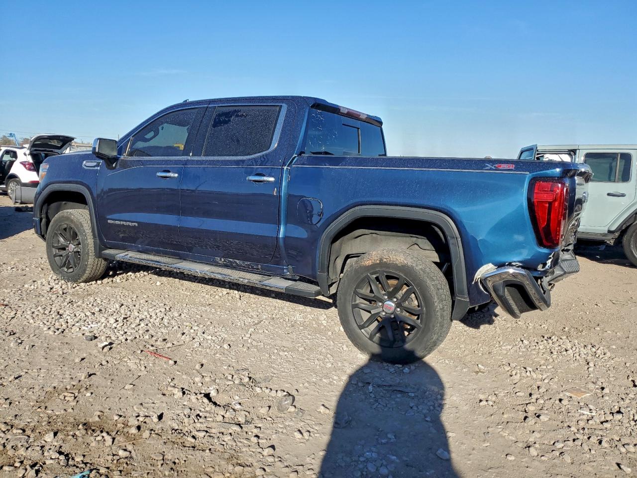 2019 GMC SIERRA K1500 SLT photo 2