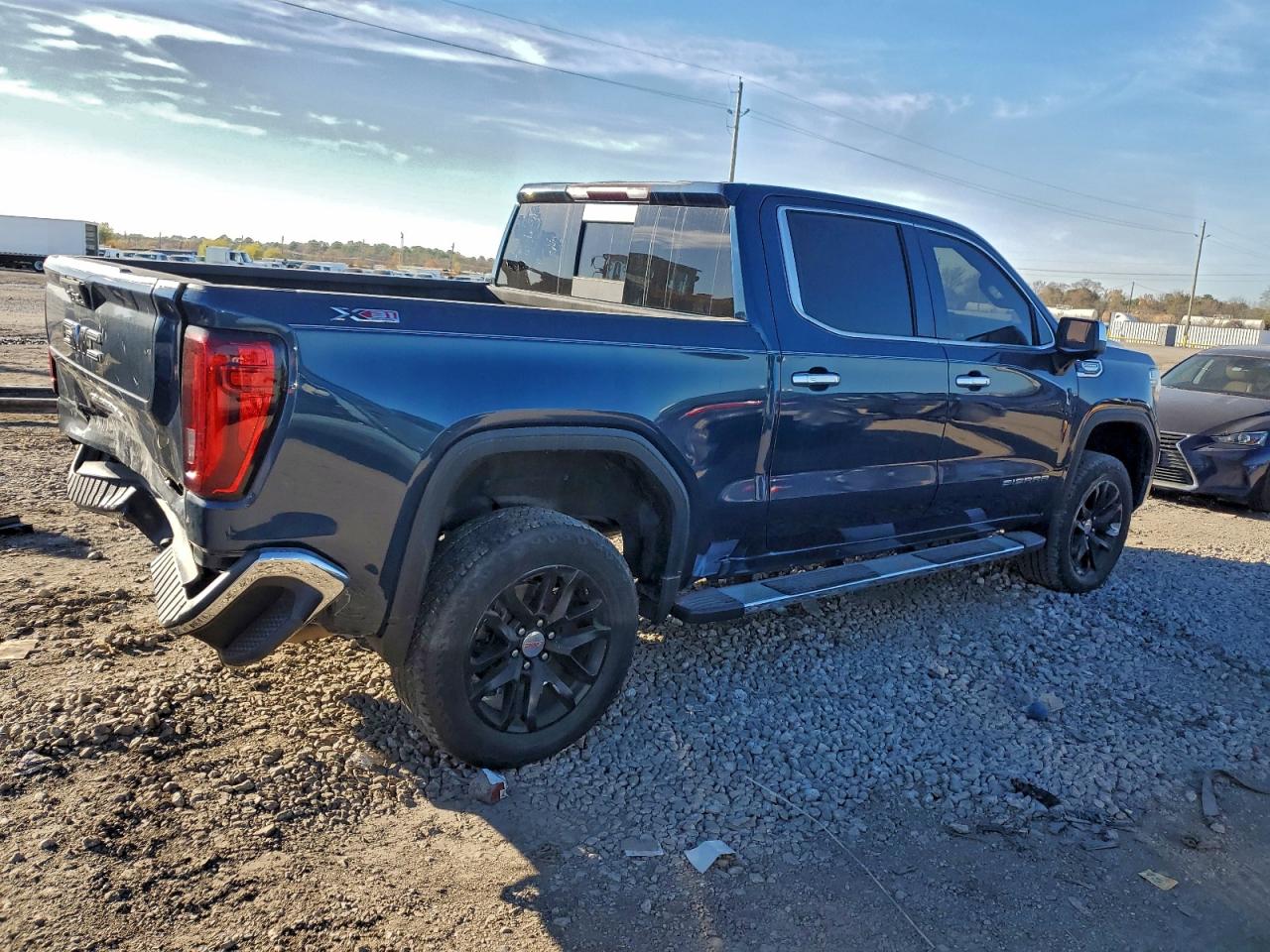 2019 GMC SIERRA K1500 SLT photo 3