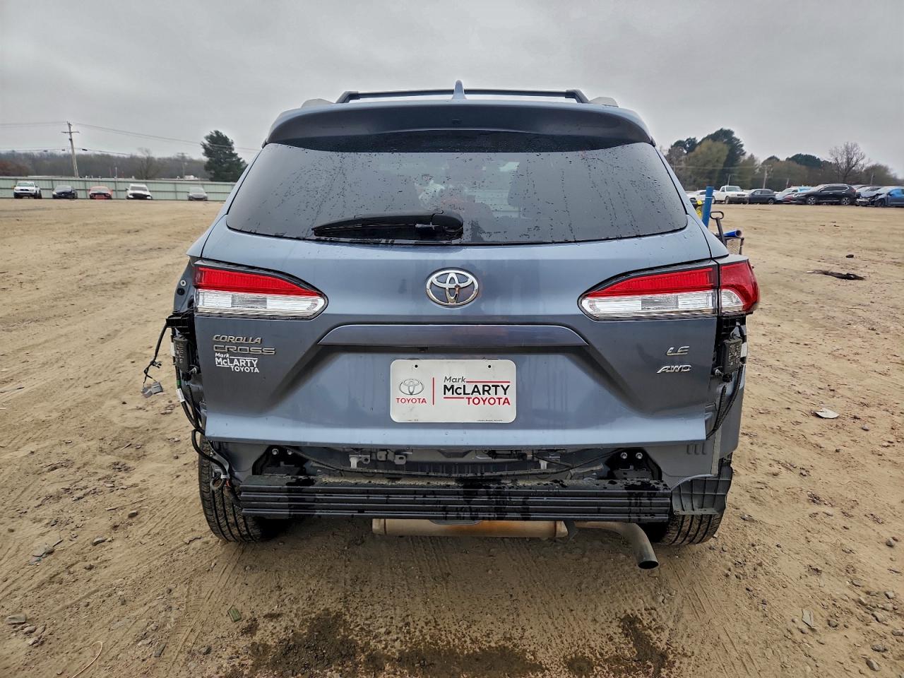 2023 TOYOTA COROLLA CROSS LE photo 16