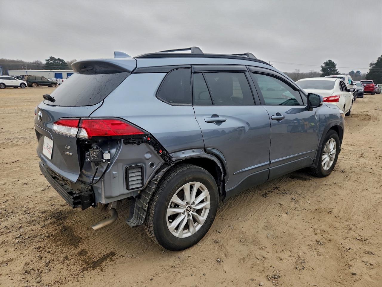 2023 TOYOTA COROLLA CROSS LE photo 7