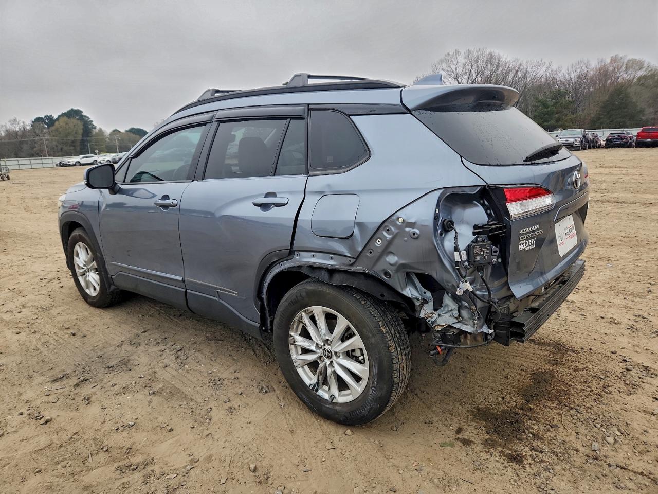 2023 TOYOTA COROLLA CROSS LE photo 4