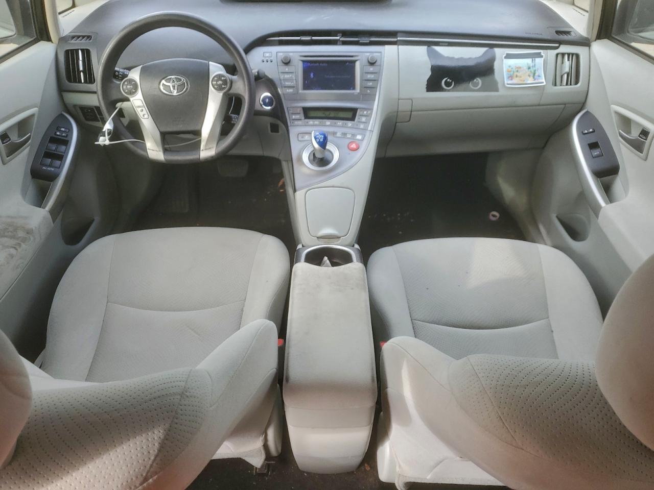2015 TOYOTA PRIUS photo 15