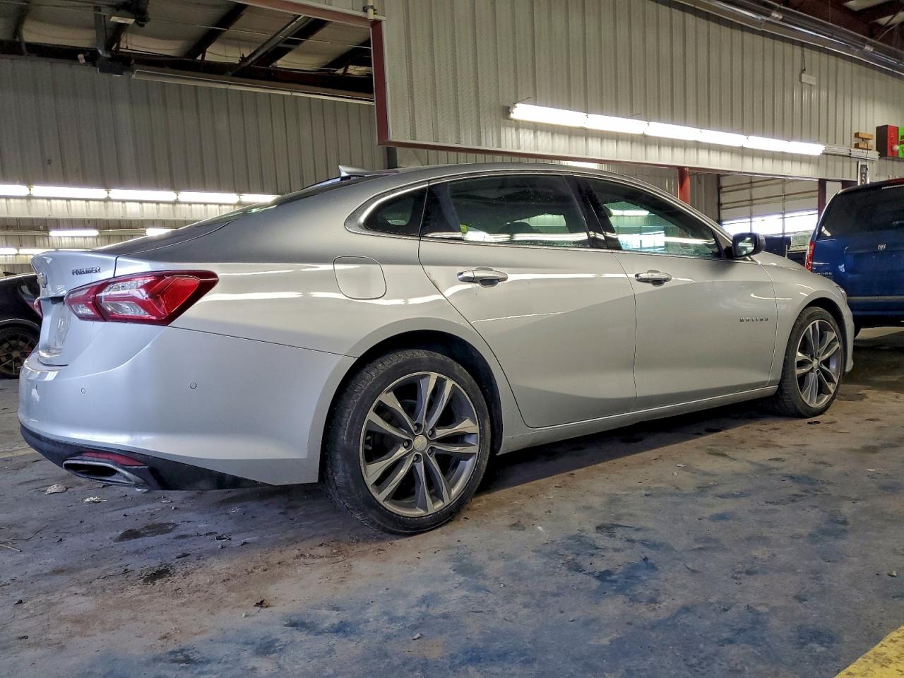 2020 CHEVROLET MALIBU PREMIER photo 3