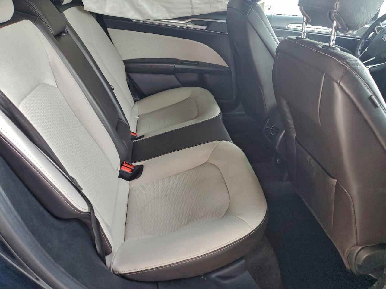 2020 FORD FUSION SE photo 10