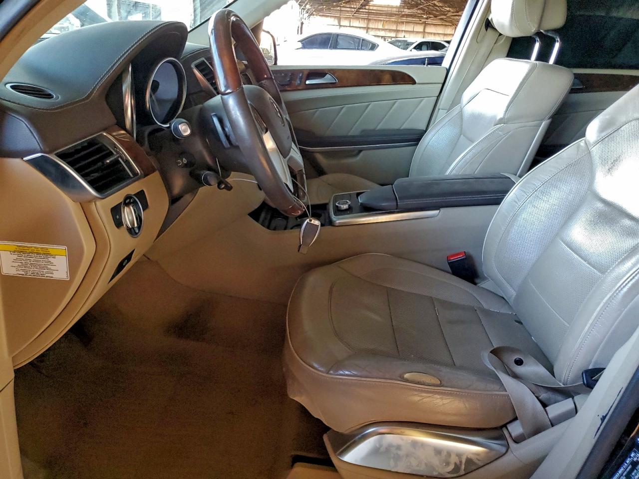 2014 MERCEDES-BENZ GL 550 4MATIC photo 7