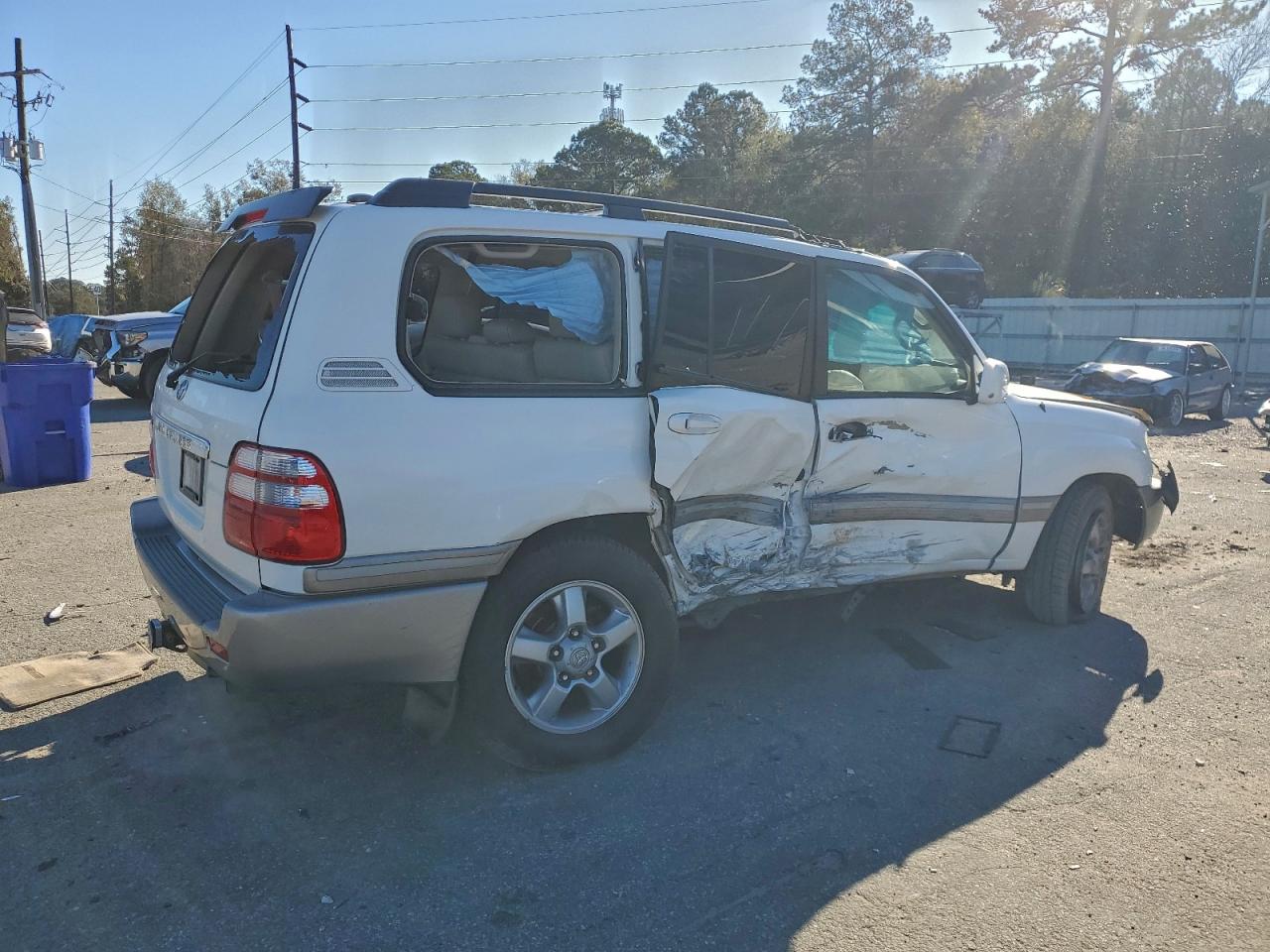 2005 TOYOTA LAND CRUISER photo 3