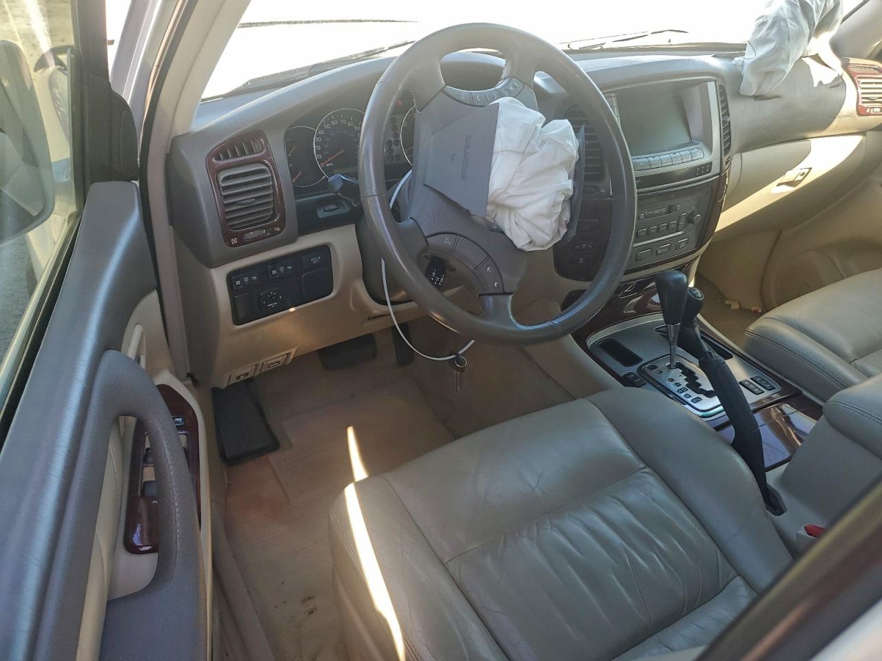 2005 TOYOTA LAND CRUISER photo 8