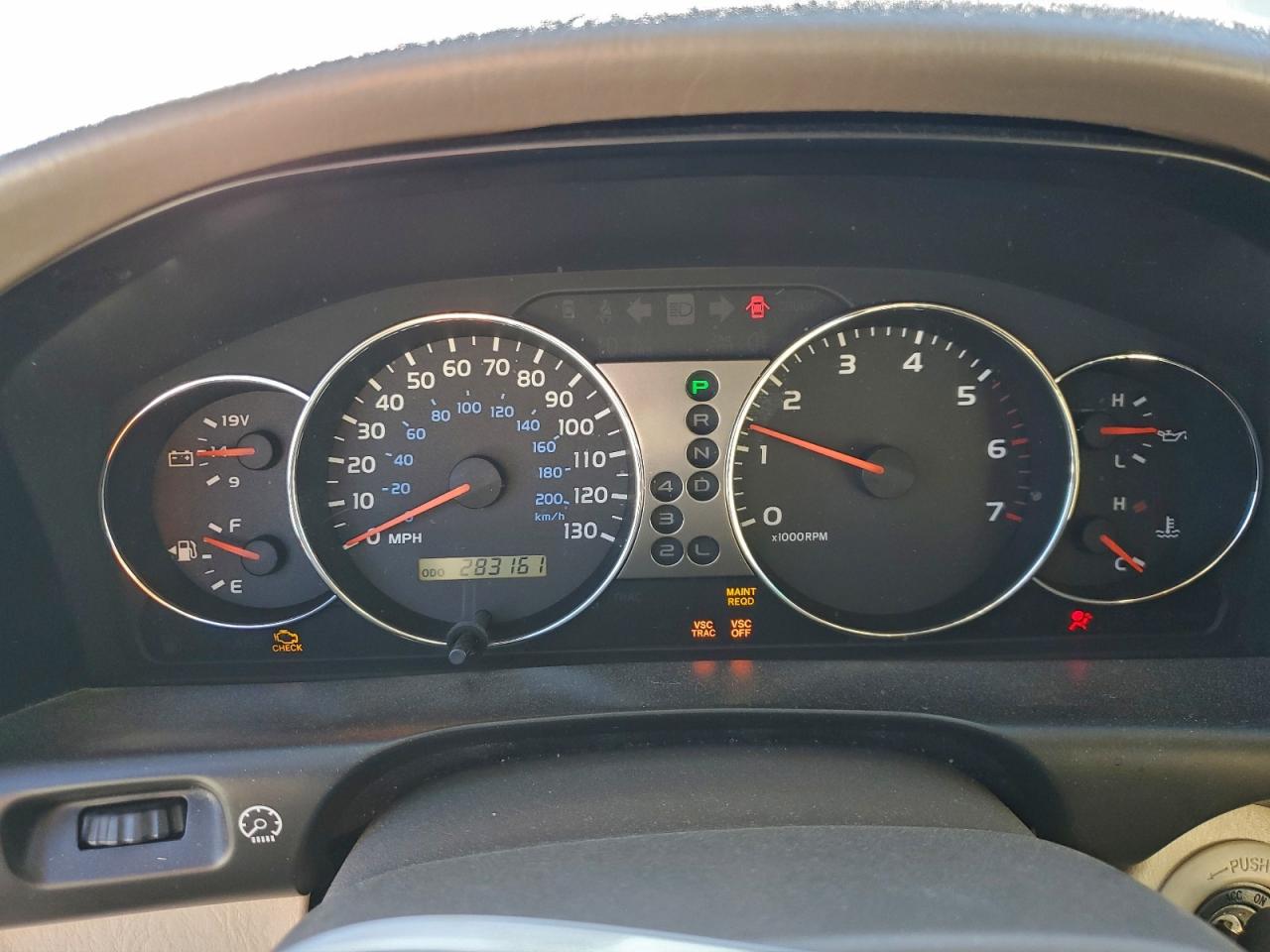 2005 TOYOTA LAND CRUISER photo 9
