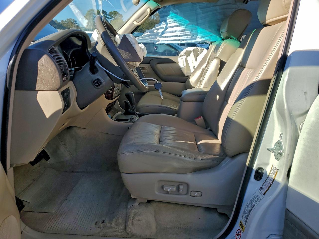 2005 TOYOTA LAND CRUISER photo 7