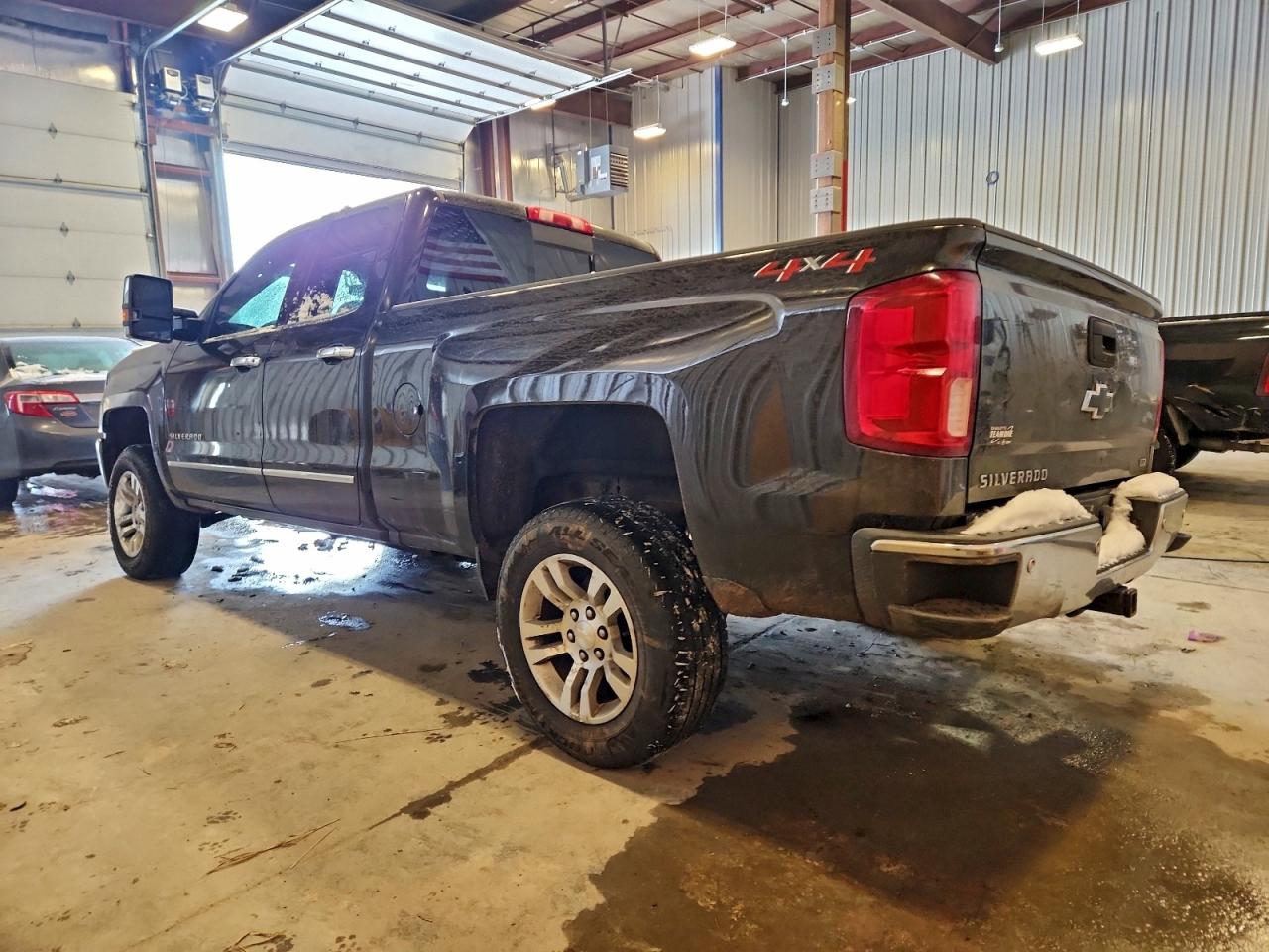 2018 CHEVROLET SILVERADO K1500 LTZ photo 2