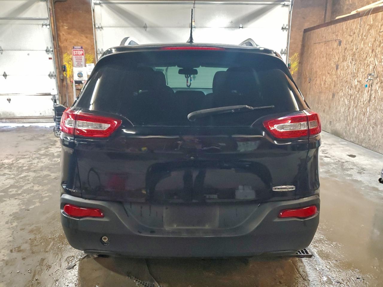 2017 JEEP CHEROKEE LATITUDE photo 11