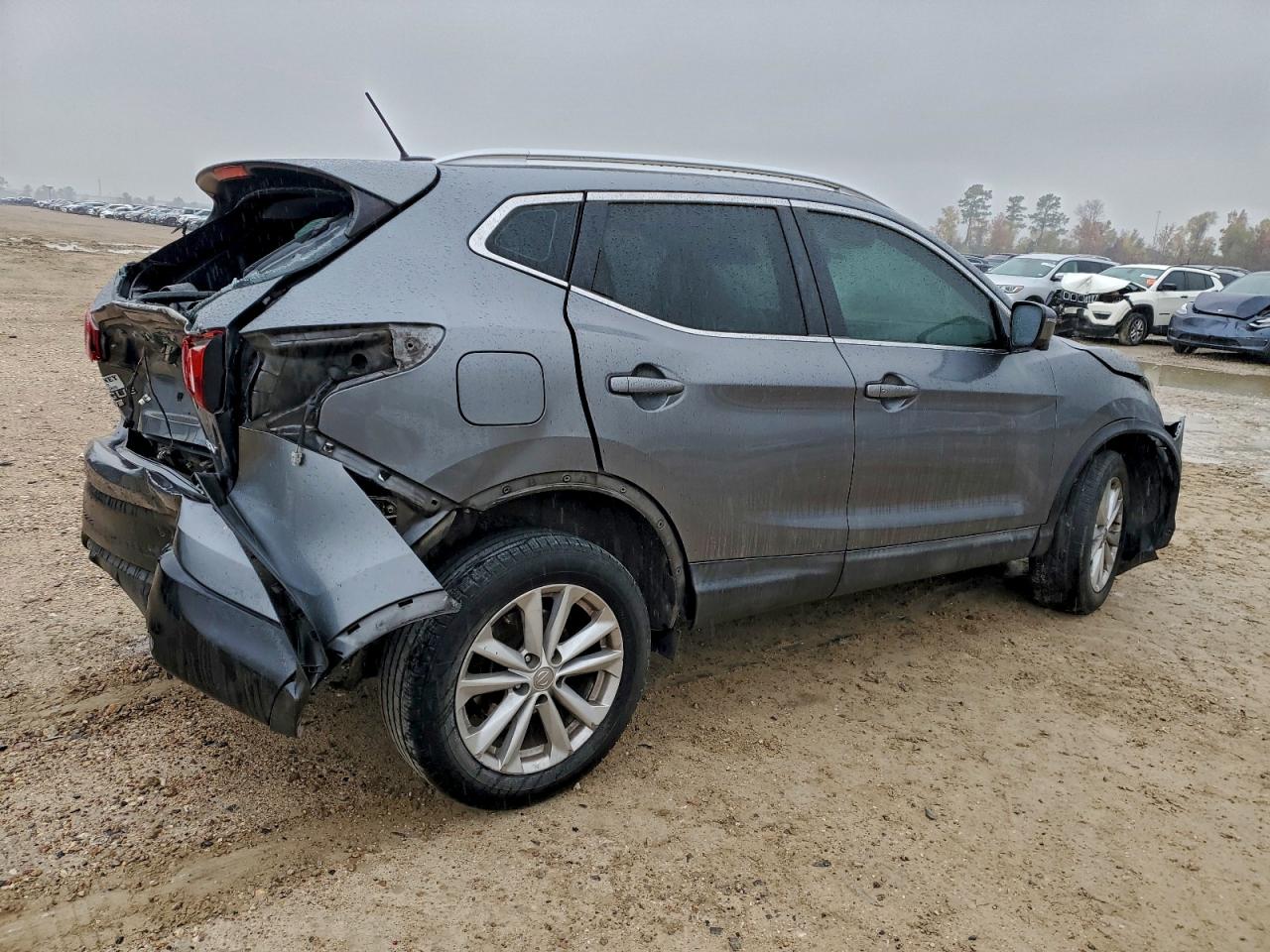 2018 NISSAN ROGUE SPORT S photo 3
