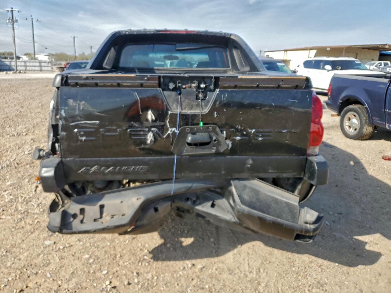 2005 CHEVROLET AVALANCHE C1500 photo 16
