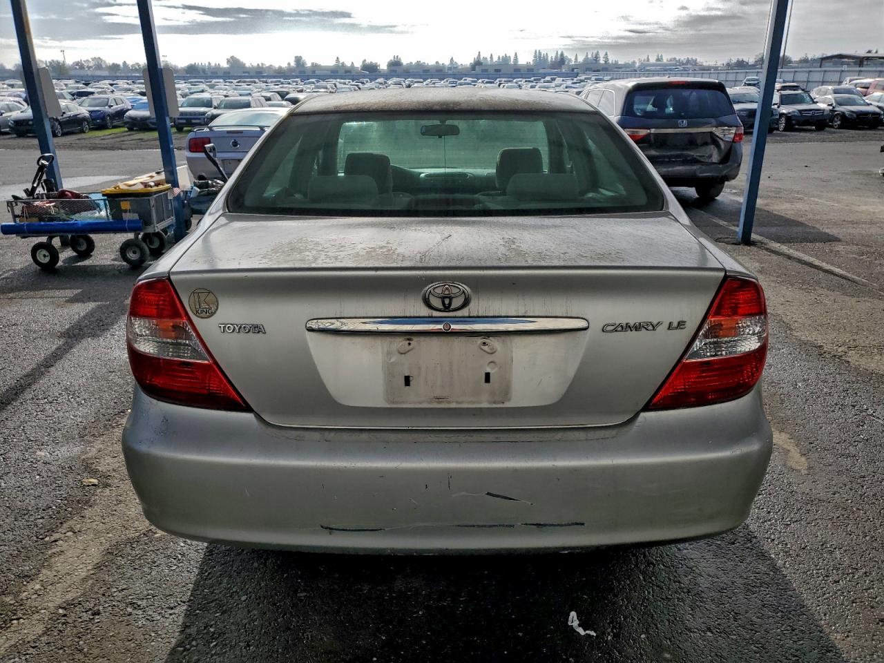 2004 TOYOTA CAMRY LE photo 6