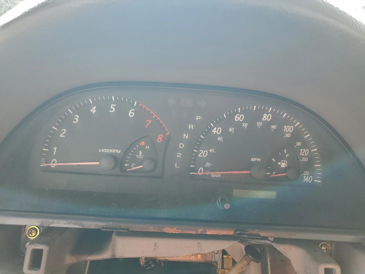 2004 TOYOTA CAMRY LE photo 9