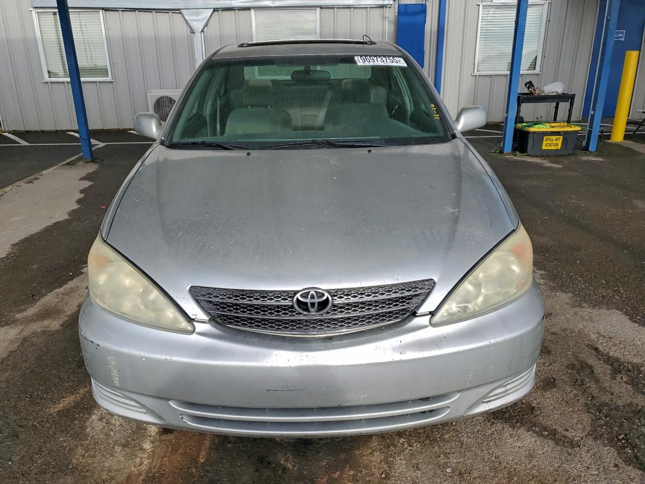 2004 TOYOTA CAMRY LE photo 5