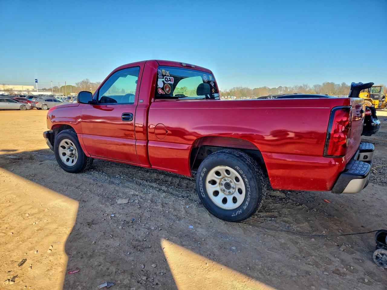 2005 CHEVROLET SILVERADO C1500 photo 2