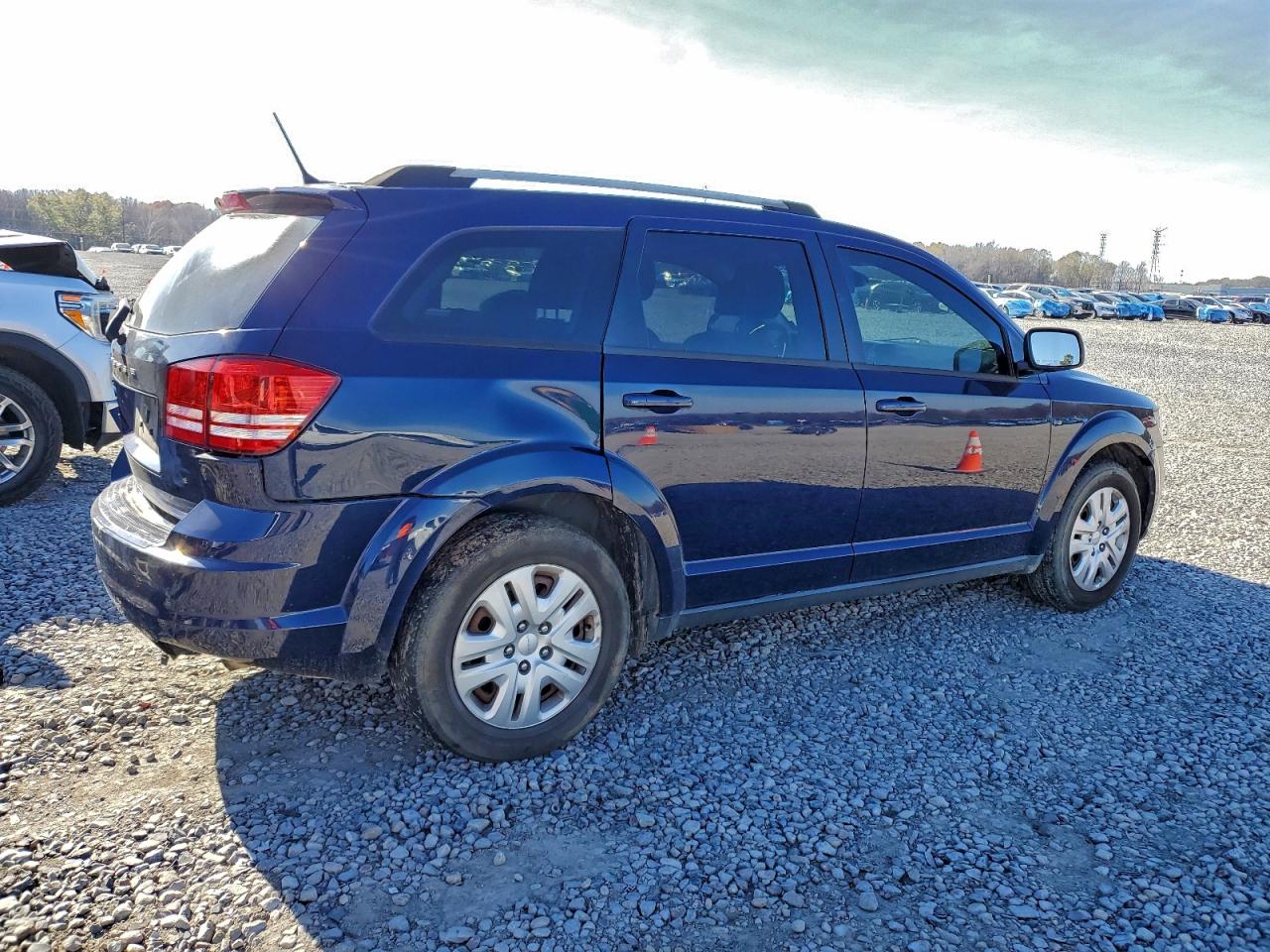 2018 DODGE JOURNEY SE photo 3
