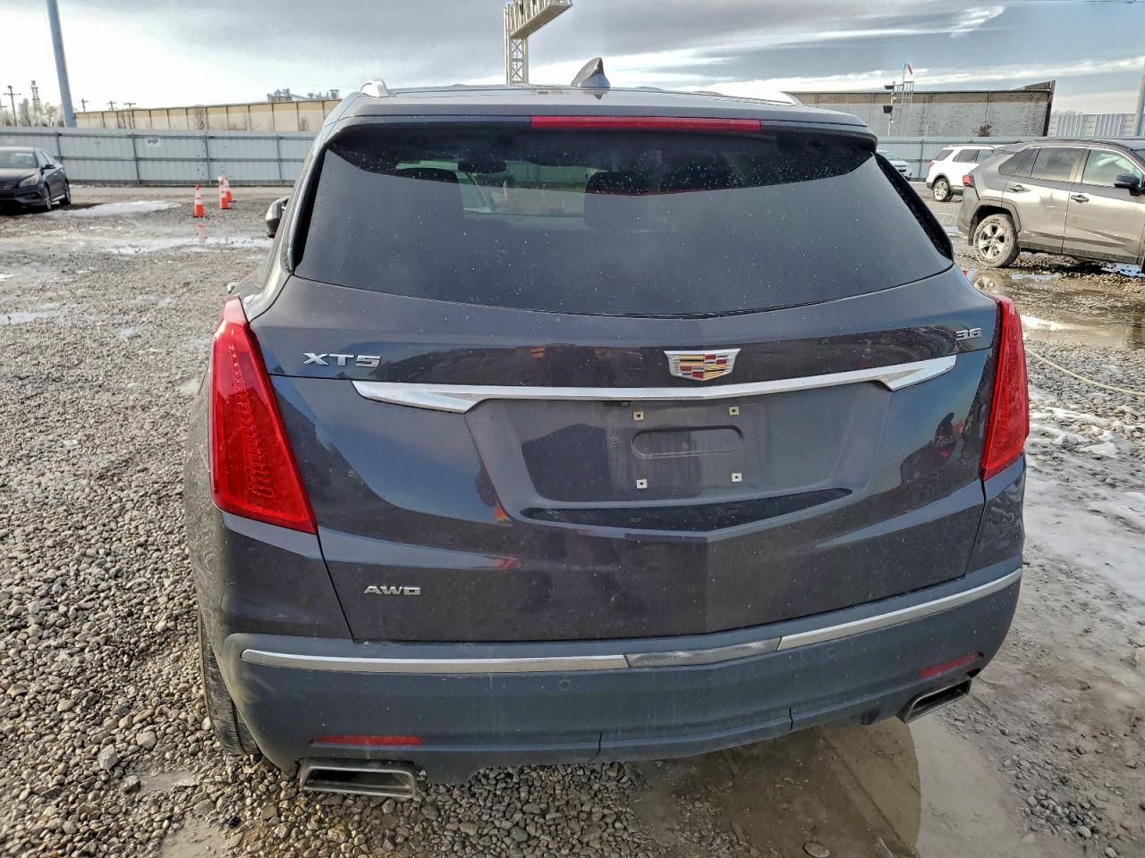 2017 CADILLAC XT5 LUXURY photo 6