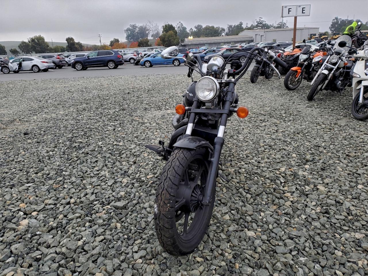 2004 HONDA VT1100 C photo 2