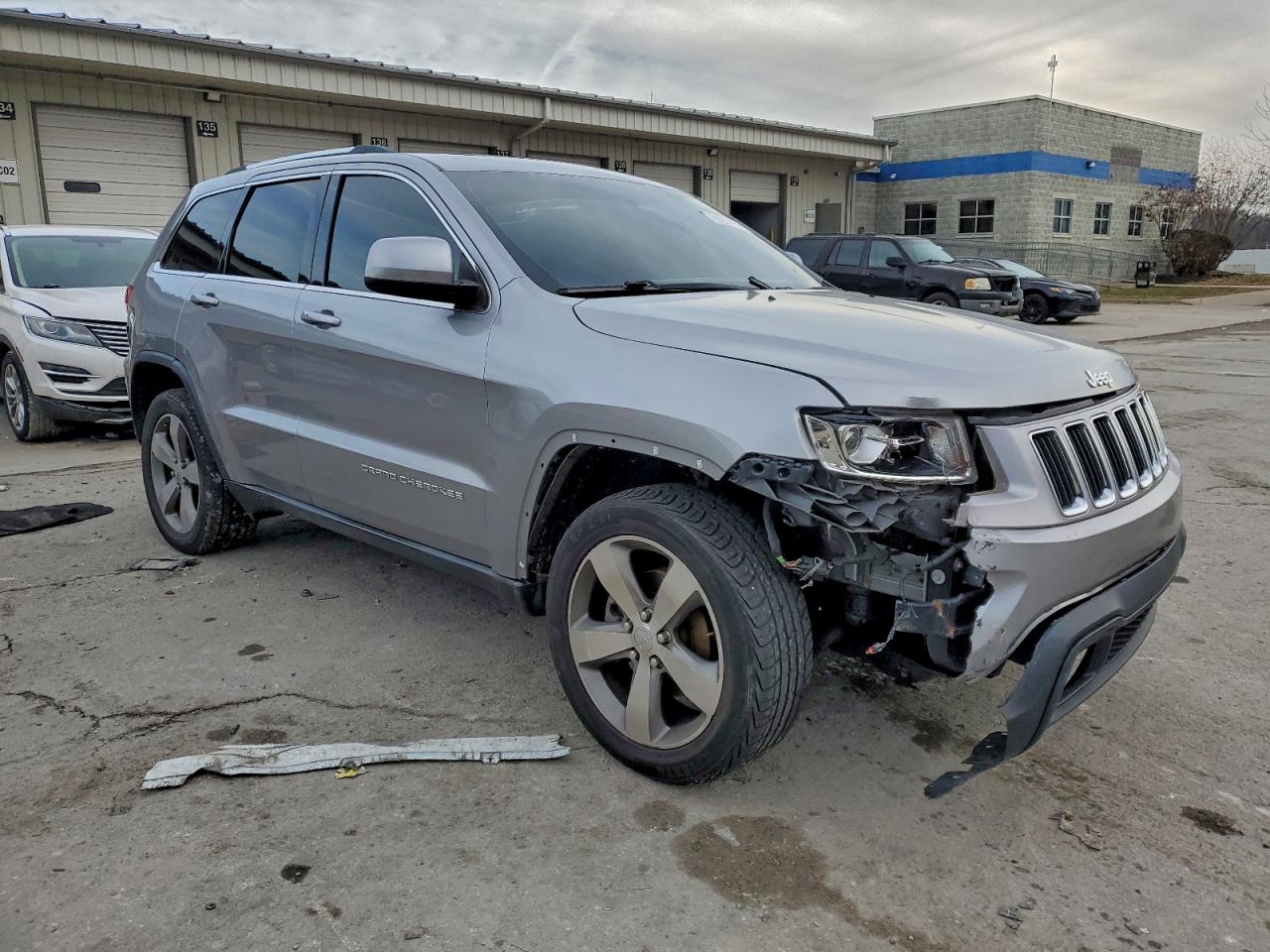 2014 JEEP GRAND CHEROKEE LAREDO photo 4