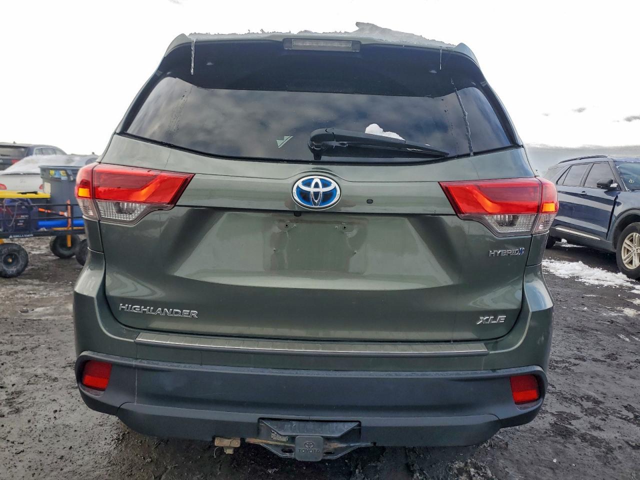 2017 TOYOTA HIGHLANDER HYBRID photo 6