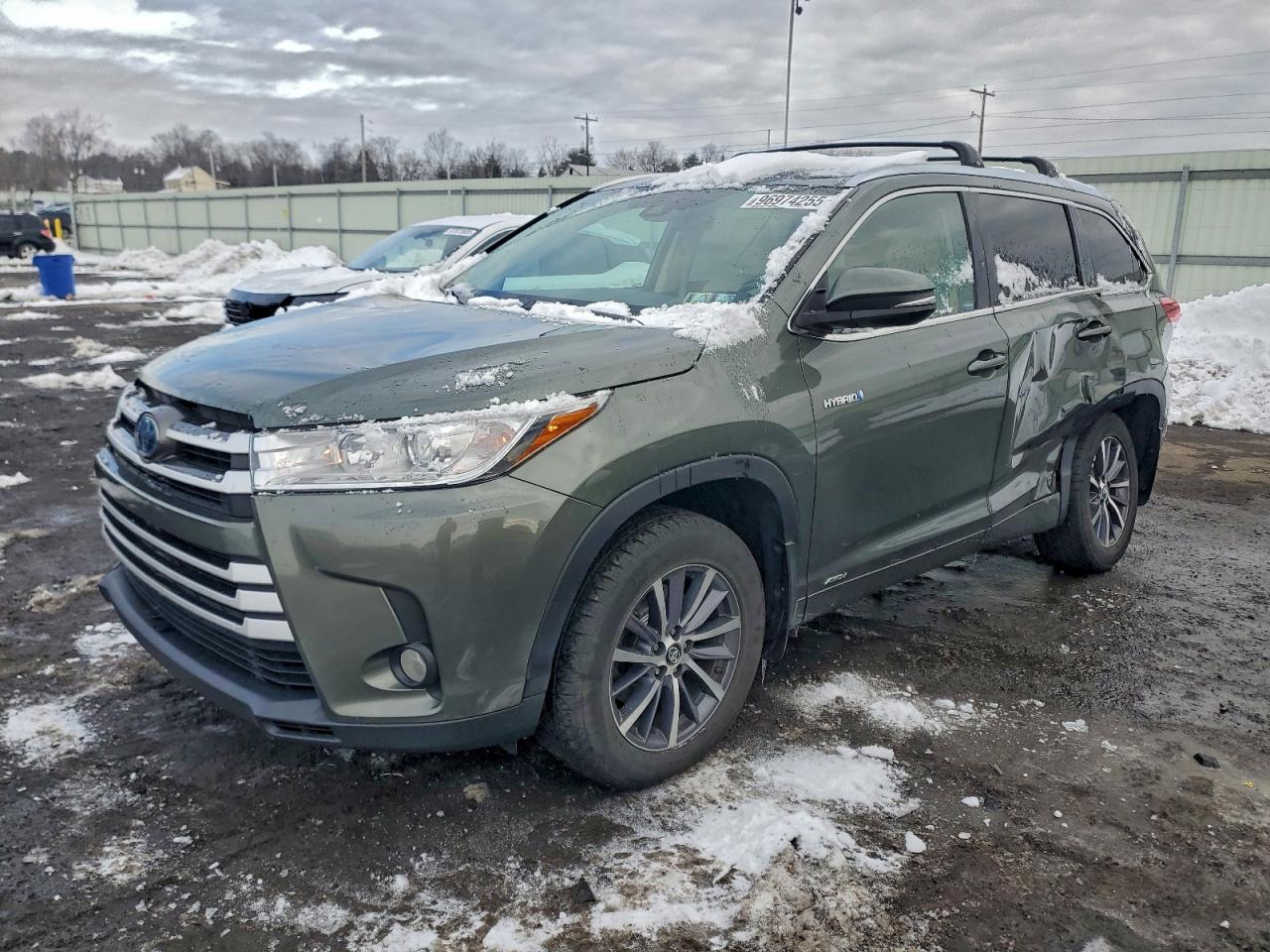 2017 TOYOTA HIGHLANDER