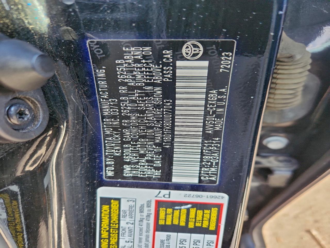 2013 TOYOTA CAMRY HYBRID photo 23