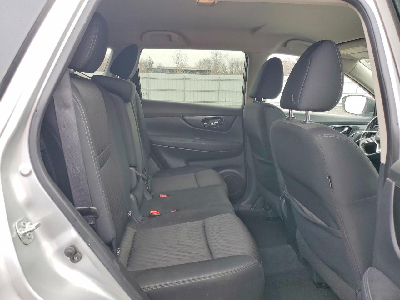 2018 NISSAN ROGUE S photo 10
