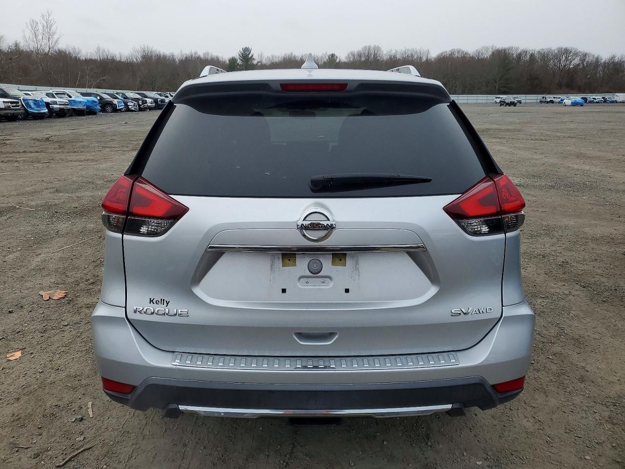 2018 NISSAN ROGUE S photo 6