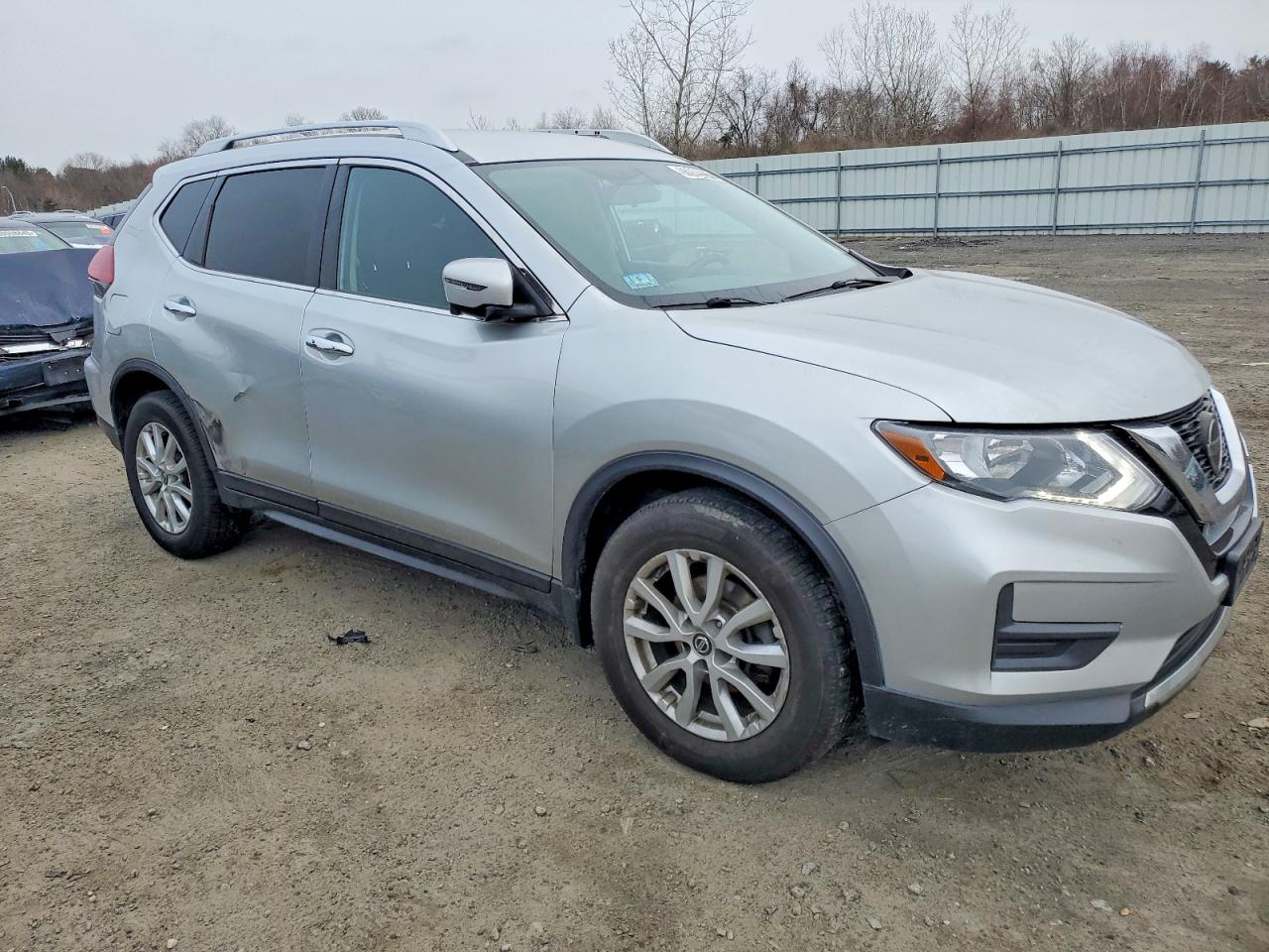 2018 NISSAN ROGUE S photo 4