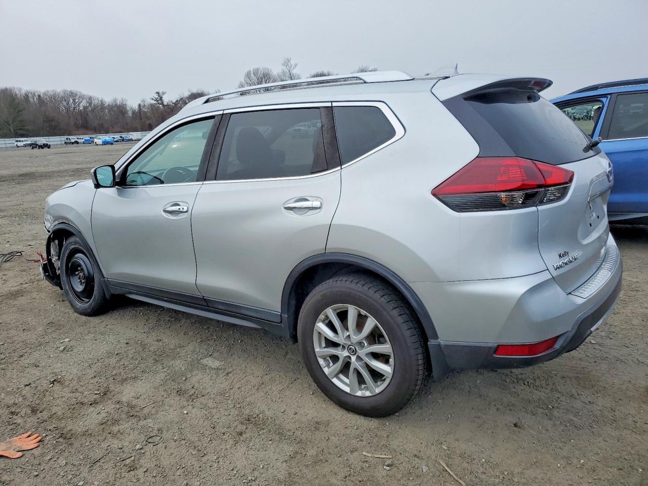 2018 NISSAN ROGUE S photo 2