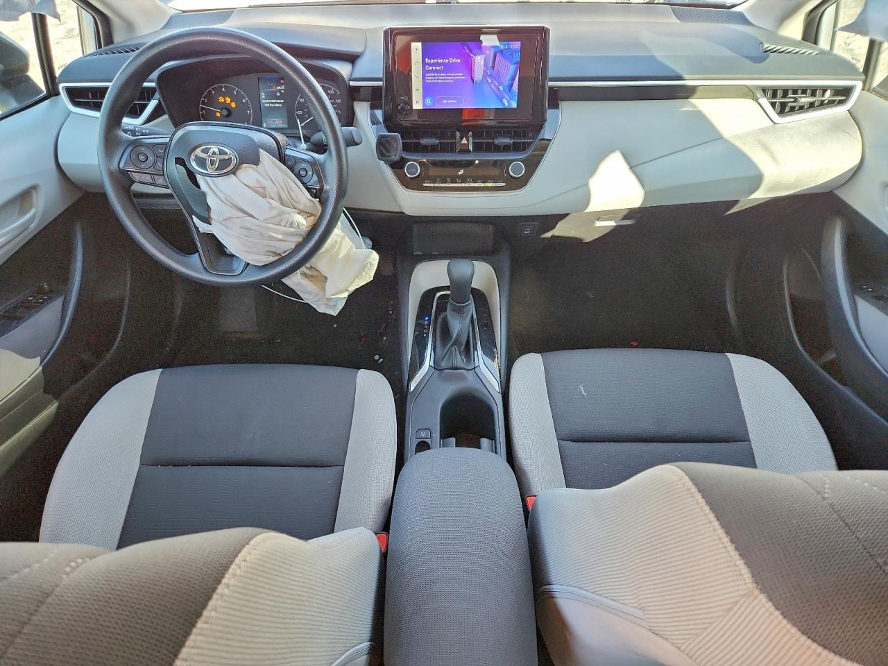 2025 TOYOTA COROLLA LE photo 15