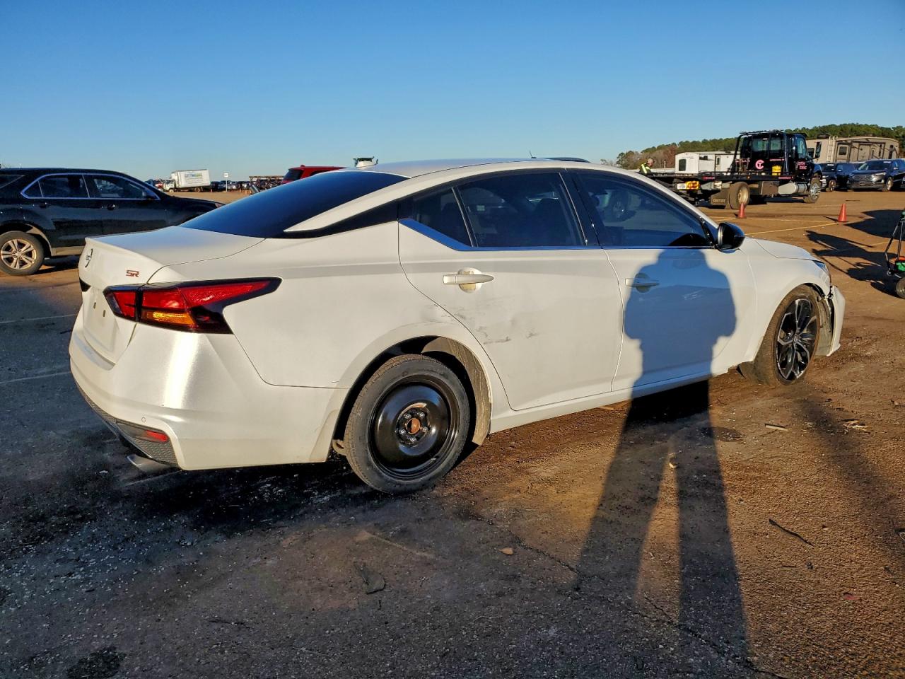 2024 NISSAN ALTIMA SR photo 3