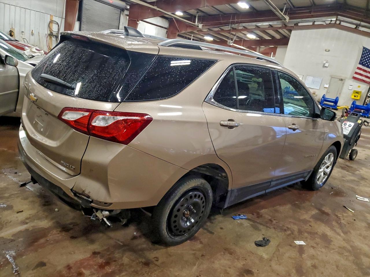 2018 CHEVROLET EQUINOX LT photo 3
