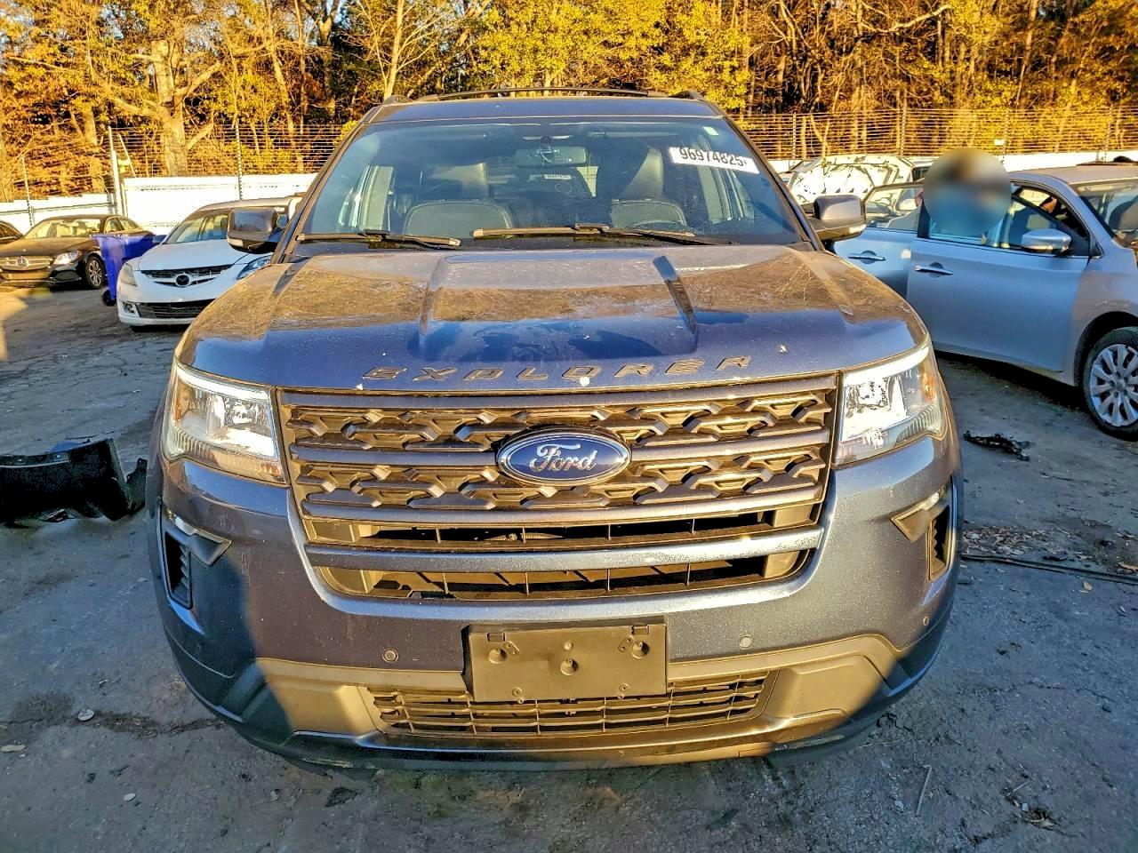 2018 FORD EXPLORER XLT photo 5