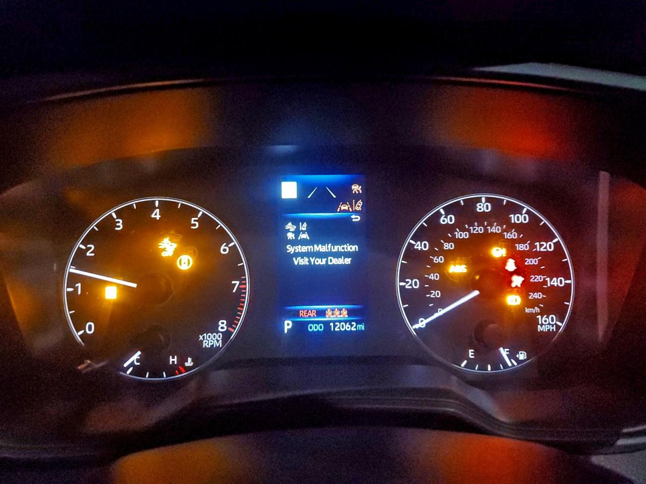 2025 TOYOTA COROLLA LE photo 9