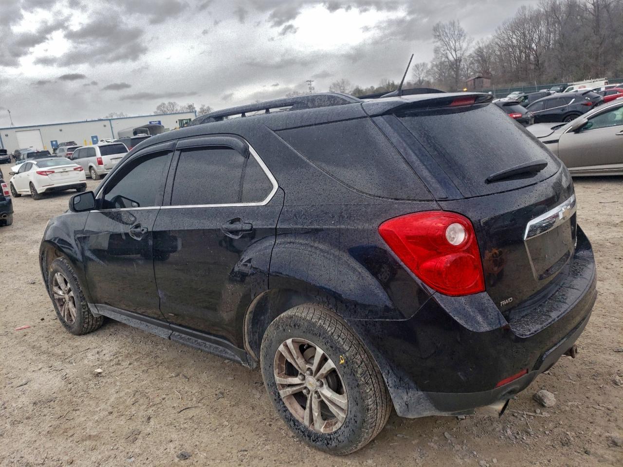 2013 CHEVROLET EQUINOX LT photo 2