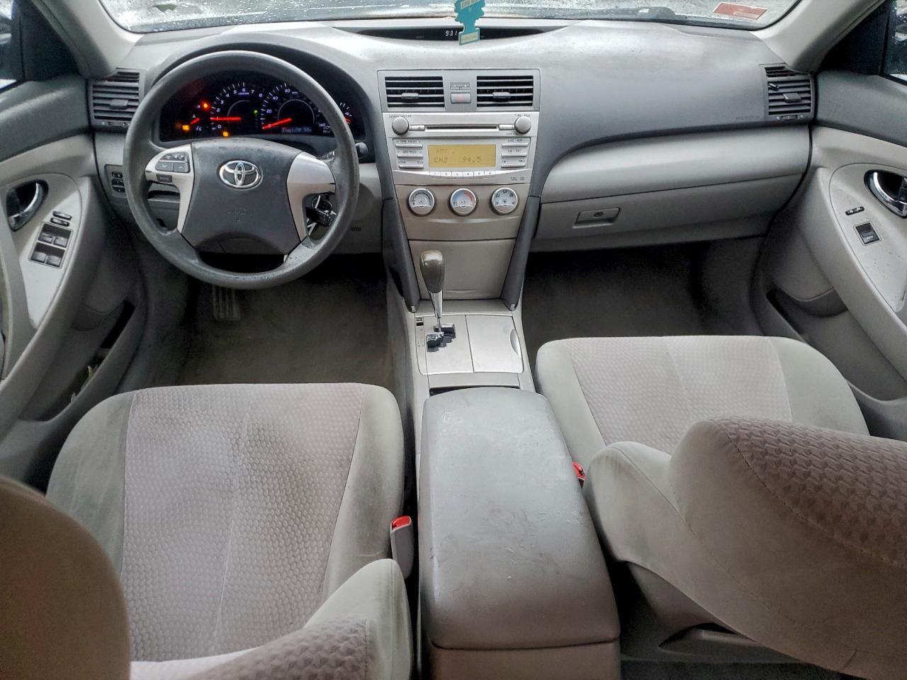 2010 TOYOTA CAMRY BASE photo 8