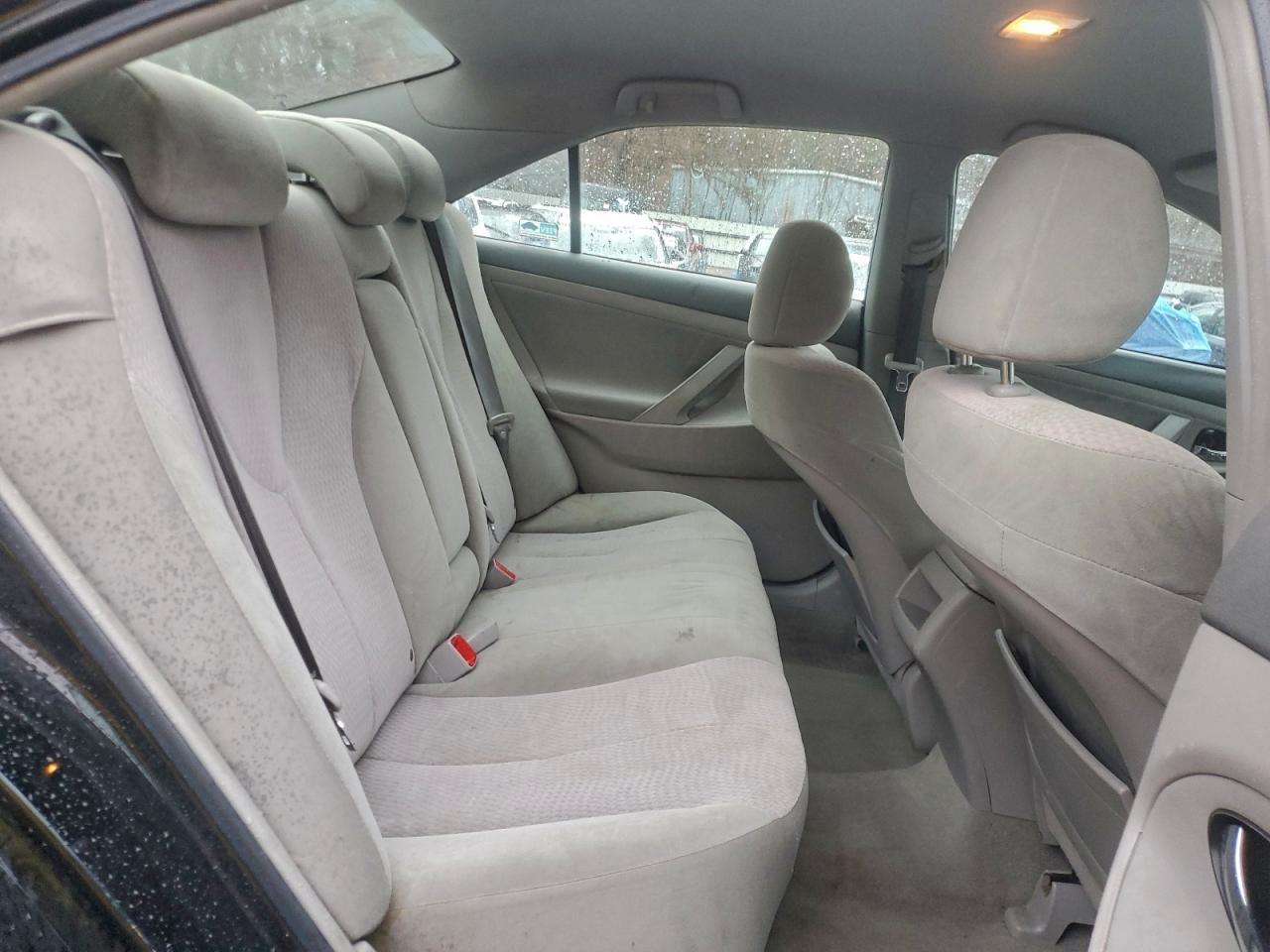 2010 TOYOTA CAMRY BASE photo 10