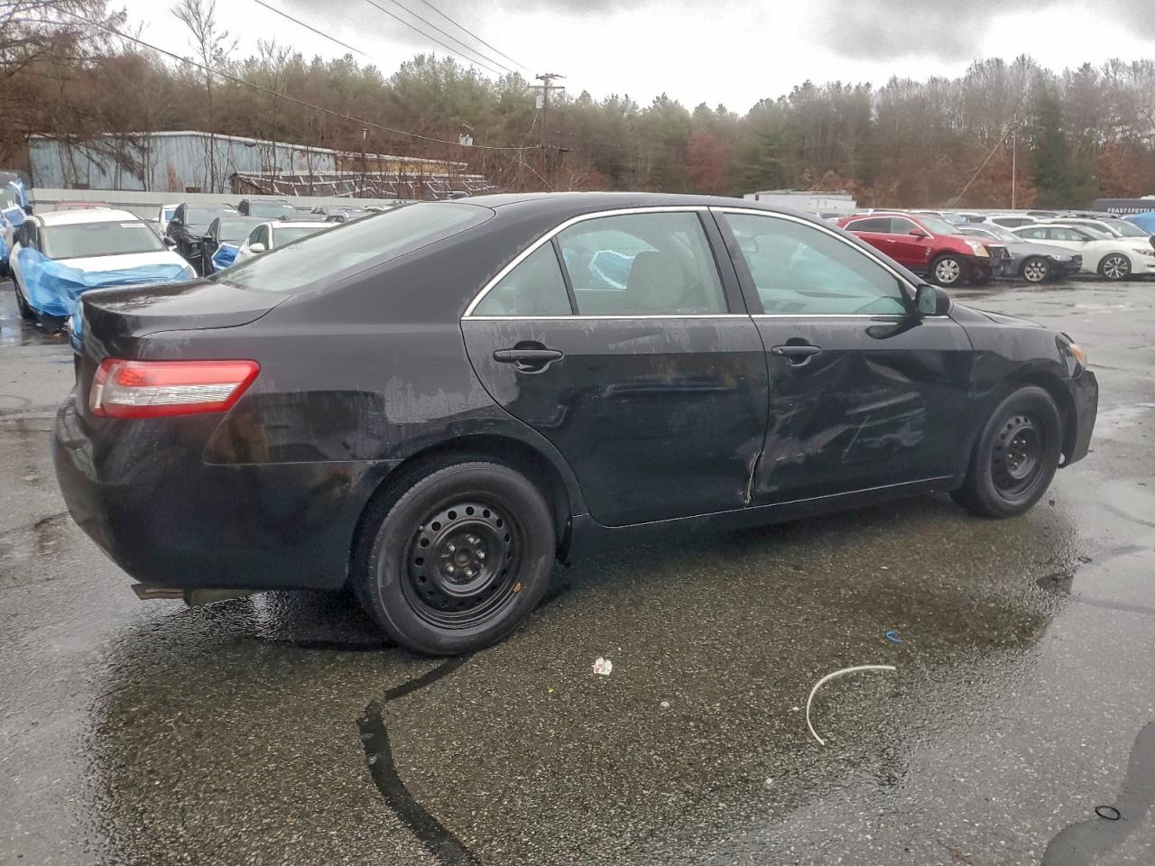 2010 TOYOTA CAMRY BASE photo 3