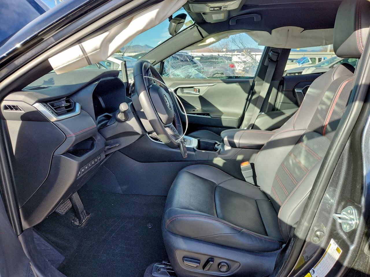 2024 TOYOTA RAV4 PRIME XSE photo 7