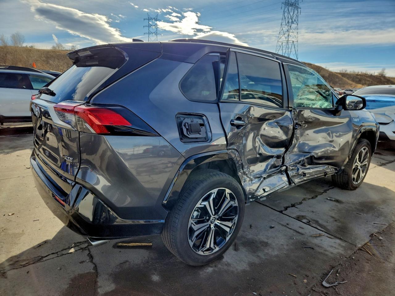 2024 TOYOTA RAV4 PRIME XSE photo 3