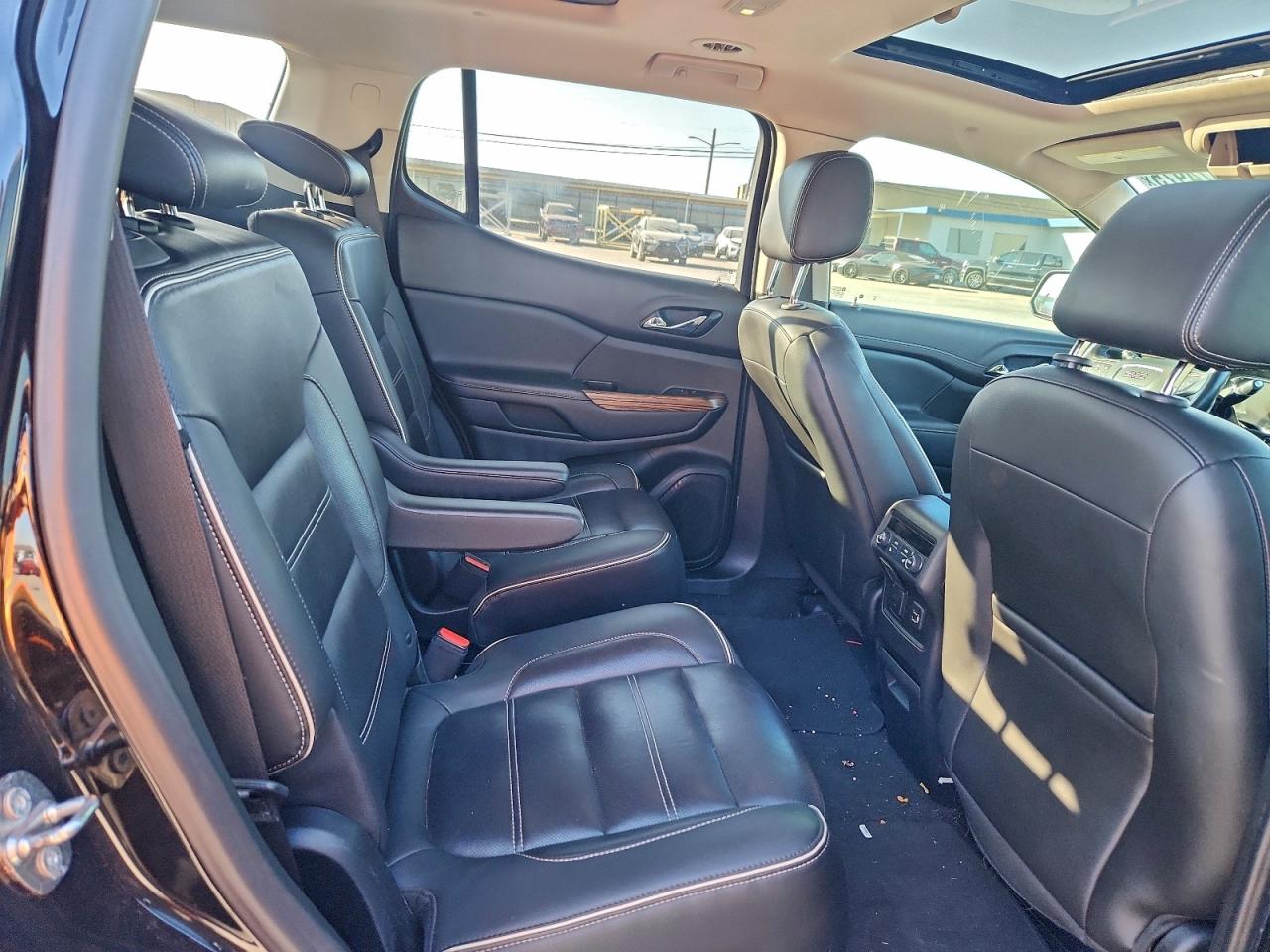2019 GMC ACADIA DENALI photo 11